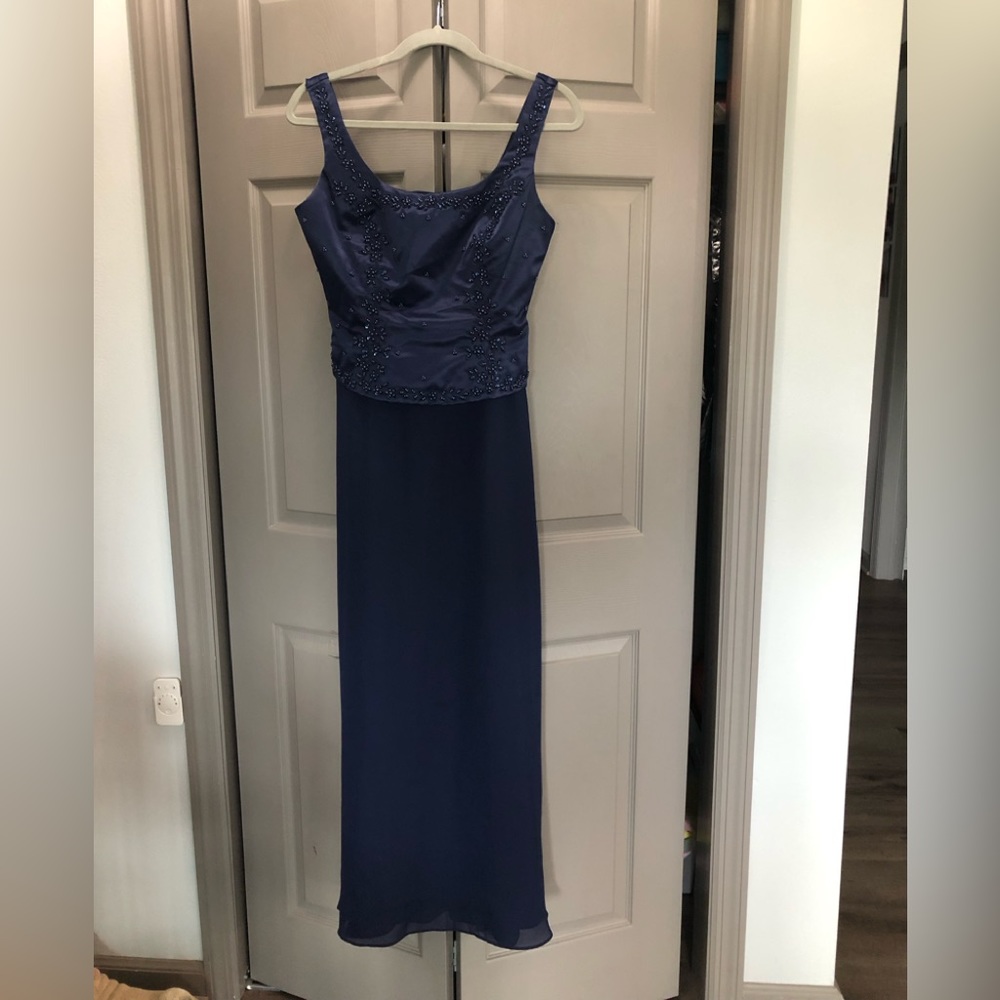 Women’s gown